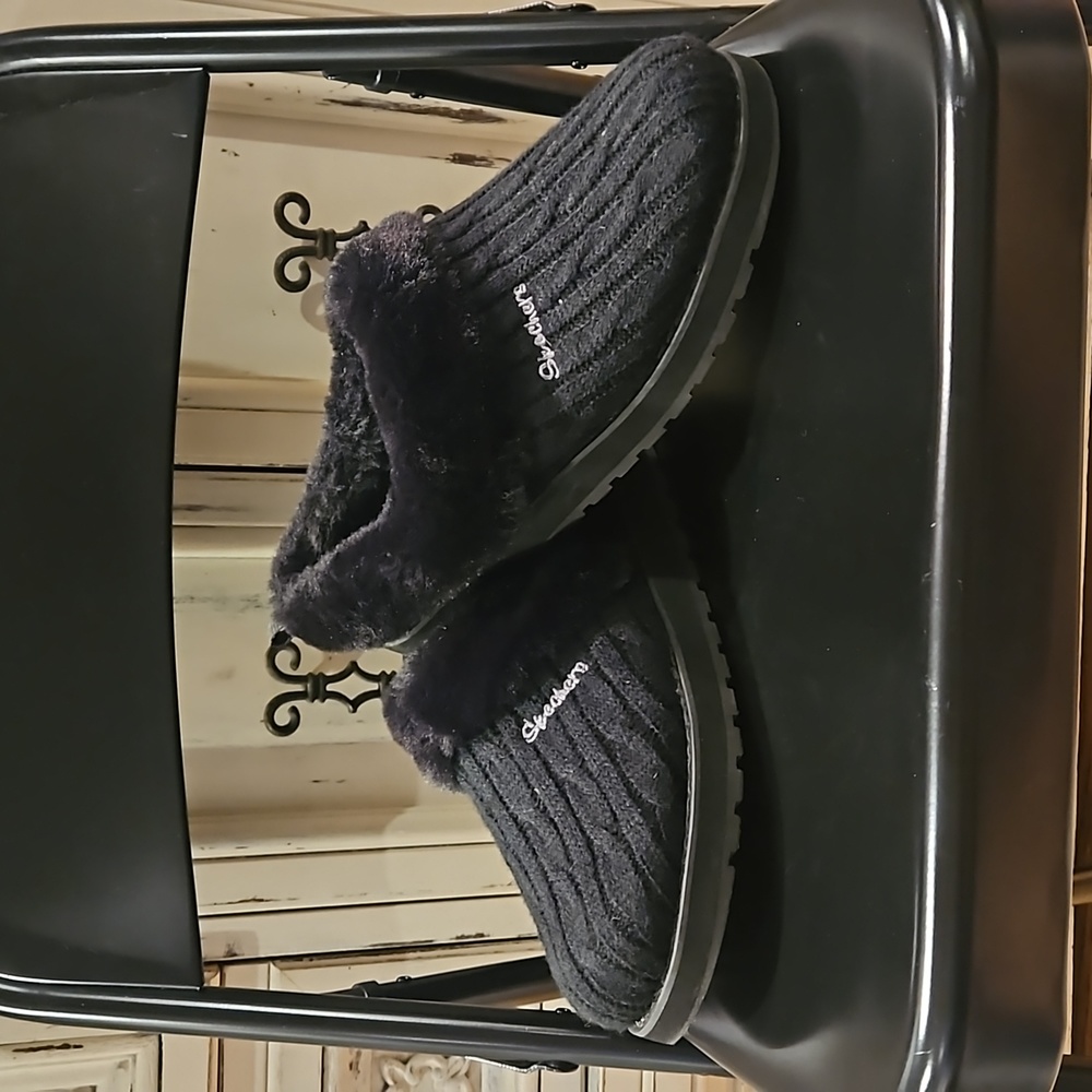 Sketchers slipper shoes
